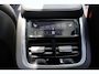 Volvo XC90 Plug-in Hybrid T8 AWD Ultimate Dark | Long Range | Adaptieve Cruise Control | Luchtvering | Harman Kardon Audio | Parkeercamera | Dodehoek Detectie | Stoel-/Stuurverwarming | Head-Up Display | Standkachel |