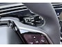 Peugeot E-3008 GT Long Range 230 97 kWh | DEMO | 8 jaar garantie | Panoramisch schuifdak | Stoelverwarming voor en achter | Alcantara bekleding | Navigatie | Camera