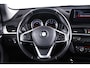 BMW X1 sDrive20i xLine - Trekhaak - Panoramadak - Elektrisch verstelbare/verwarmde stoelen - Head up - Elektrische achterklep - Cruise control - Sportstoelen - Stuurwielrand verwarmd - Navigatiesysteem Plus -