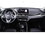 BMW X1 sDrive20i xLine - Trekhaak - Panoramadak - Elektrisch verstelbare/verwarmde stoelen - Head up - Elektrische achterklep - Cruise control - Sportstoelen - Stuurwielrand verwarmd - Navigatiesysteem Plus -