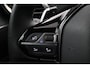 Peugeot 5008 7 pers. 1.2 PureTech Allure Pack Business | Dodehoek detectie | Navigatie | Stoelverwarming | Keyless | Apple Carplay / Android Auto | Cruise Control | Clima | Parkeersensoren voor/achter | Camera | 18 inch