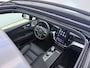 Volvo XC60 T6 Plug-in hybrid AWD Ultra Black Edition | Luchtvering | Head-up | Bowers & Wilkens | Stoel ventilatie + verwarming | Trekhaak |