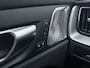 Volvo XC60 T6 Plug-in hybrid AWD Ultra Black Edition | Luchtvering | Head-up | Bowers & Wilkens | Stoel ventilatie + verwarming | Trekhaak |