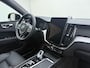Volvo XC60 T6 Plug-in hybrid AWD Ultra Black Edition | Luchtvering | Head-up | Bowers & Wilkens | Stoel ventilatie + verwarming | Trekhaak |