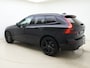 Volvo XC60 T6 Plug-in hybrid AWD Ultra Black Edition | Luchtvering | Head-up | Bowers & Wilkens | Stoel ventilatie + verwarming | Trekhaak |