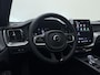 Volvo XC60 T6 Plug-in hybrid AWD Ultra Black Edition | Luchtvering | Head-up | Bowers & Wilkens | Stoel ventilatie + verwarming | Trekhaak |