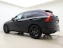 Volvo XC60 T6 Plug-in hybrid AWD Ultra Black Edition | Luchtvering | Head-up | Bowers & Wilkens | Stoel ventilatie + verwarming | Trekhaak |