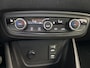 Opel Crossland 1.2 Turbo Elegance Achteruitrijcamera - Airco - Apple carplay - Bluetooth - Cruise control - Radio - Navigatie - Trekhaak - Elektrische ramen - Led verlichting - Start/stop systeem - Licht metalen velgen 16 inch - Stuur multifunctioneel