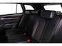 Skoda Enyaq iV 60 Sportline 180pk Automaat Warmtepomp, Trekhaak, Adaptive cruise control, Navigatie, LED matrix koplampen, Elektrische achterklep, 360 camera, Achteruitrijcamera