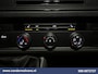 Volkswagen Crafter 2.0 TDI L3H2 L2H1 Euro6 Airco | Camera | Navigatie | Apple Carplay | Stoelverwarming Android Auto, 2500kg Trekhaak, Verwarmde voorruit, Parkeersensoren, Bijrijdersbank