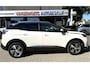 Peugeot 3008 Benzine 130 Pk Automaat * Road Trip Special Edition * = Luxe Allure * * Dodehoekbewaking * Camera Voor en Achterzijde * Leder Alcantara Bekleding * Navigatie * L.M. Velgen * Adaptive Cruise Control * Climate Control * Keyless Start * Vingerhoets; Vierde Generatie Eersteklas Service. Al meer dan 100 jaar een begrip in de Brabantse Kempen
