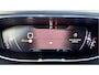 Peugeot 3008 Benzine 130 Pk Automaat * Road Trip Special Edition * = Luxe Allure * * Dodehoekbewaking * Camera Voor en Achterzijde * Leder Alcantara Bekleding * Navigatie * L.M. Velgen * Adaptive Cruise Control * Climate Control * Keyless Start * Vingerhoets; Vierde Generatie Eersteklas Service. Al meer dan 100 jaar een begrip in de Brabantse Kempen