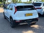 Kia Niro EV DynamicPlusLine 64.8 kWh / SoH 98,2% / Trekhaak / Schuifdak / Leder / Keyless / Harman Kardon / 17'' / Stoel+Stuurverwarming / Dodehoek / DAB / ACC