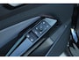 Volkswagen ID.5 Pro 204pk 77 kWh Performance | SoH 00% | Warmtepomp | Pano-dak | Head-Up display | Trekhaak |