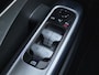 Mercedes-Benz C-klasse 200 Launch Edition AMG Line / Trekgewicht 1.800 kg / Wegklapbare trekhaak / Glazen schuif- en kanteldak / Cruise control / Achteruitrijcamera / Stoelverwarming / Climate control / Apple Carplay Android Auto /