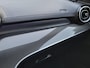 Mercedes-Benz C-klasse 200 Launch Edition AMG Line / Trekgewicht 1.800 kg / Wegklapbare trekhaak / Glazen schuif- en kanteldak / Cruise control / Achteruitrijcamera / Stoelverwarming / Climate control / Apple Carplay Android Auto /