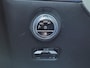 Mercedes-Benz C-klasse 200 Launch Edition AMG Line / Trekgewicht 1.800 kg / Wegklapbare trekhaak / Glazen schuif- en kanteldak / Cruise control / Achteruitrijcamera / Stoelverwarming / Climate control / Apple Carplay Android Auto /
