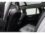 Volvo V60 kombi Ultimate Dark B4 MHEV 197PK Pano l Harman l Leder l 360° | HUD | Winterpakket