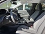 Peugeot 208 1.2T 100pk Allure | 2025 | Parkeersensoren | Cruise Control | Privacy Glass | Draadloos Apple Carplay/Android Auto