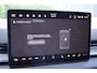 Volkswagen ID.3 Neo 50kWh ev life 125kW aut | 52 KWH | STEUNHAAK | CAMERA | STUUR + STOEL VERW. | FULL.LED | APP.CONNECT | KEYLESS | ADAPT.CRUISE | CLIMA 2 ZONES |
