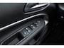Jeep Avenger Summit 54 kWh | Camera | Apple carplay/Android auto | Voorruitverwarming | Climate control