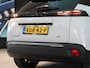 Peugeot e-2008 SUV GT Avantage EV 54 kWh | Tot 8 jaar garantie | Demo | Alcantara bekleding | Warmtepomp | Navigatie | Camera voor/achter | Apple Carplay/Android auto