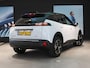 Peugeot e-2008 SUV GT Avantage EV 54 kWh | Tot 8 jaar garantie | Demo | Alcantara bekleding | Warmtepomp | Navigatie | Camera voor/achter | Apple Carplay/Android auto