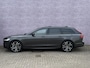 Volvo V90 2.0 T8 Plug-in hybrid AWD Ultra Dark | SOH: 100% | 4 seizoen banden | Extra getint glas | Gelaagd glas | Trekhaak | Luchtvering | Bowers & Wilkins | Massage | Stoel Koeling | 360° Camera | Adaptieve cruise | Stoel/stuur verwarming |