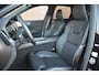 Volvo XC60 T6 350PK Plug-in hybrid AWD Ultra Black Edition | Bowers & WIlkens | Massagestoelen | Stoelventilatie | Luchtvering |