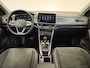 Volkswagen T-Roc 1.5 TSI 150pk Automaat Style Climate Control  Navigatie Aple Carplay/Android Auto  PDC VA+ Camera Adaptive Cruise Control Keyless Go Virtual Cockpit Pro