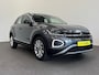 Volkswagen T-Roc 1.5 TSI 150pk Automaat Style Climate Control  Navigatie Aple Carplay/Android Auto  PDC VA+ Camera Adaptive Cruise Control Keyless Go Virtual Cockpit Pro