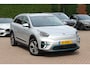 Kia Niro EV e-Niro ExecutiveLine 64 kWh / SoH 95,5 % / Camera / Leder / Keyless / Stoelventilatie / Navigatie / Dodehoek / DAB / Cruise Control / Warmtepomp
