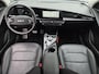 Kia Niro EV e-Niro ExecutiveLine 64.8 kWh / SOH 100% / CCS snelladen / Head Up Display / Harman/Kardon Audio Systeem / Trekhaak vast / Glazen schuif- en kanteldak / Stuur- Stoel & Achterbank verwarming / Achteruitrijcamera / Apple Carplay Android Auto /