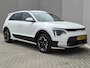 Kia Niro EV e-Niro ExecutiveLine 64.8 kWh / SOH 100% / CCS snelladen / Head Up Display / Harman/Kardon Audio Systeem / Trekhaak vast / Glazen schuif- en kanteldak / Stuur- Stoel & Achterbank verwarming / Achteruitrijcamera / Apple Carplay Android Auto /