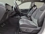 Kia Niro EV e-Niro ExecutiveLine 64.8 kWh / SOH 100% / CCS snelladen / Head Up Display / Harman/Kardon Audio Systeem / Trekhaak vast / Glazen schuif- en kanteldak / Stuur- Stoel & Achterbank verwarming / Achteruitrijcamera / Apple Carplay Android Auto /