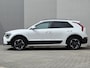 Kia Niro EV e-Niro ExecutiveLine 64.8 kWh / SOH 100% / CCS snelladen / Head Up Display / Harman/Kardon Audio Systeem / Trekhaak vast / Glazen schuif- en kanteldak / Stuur- Stoel & Achterbank verwarming / Achteruitrijcamera / Apple Carplay Android Auto /