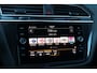 Volkswagen Tiguan 1.4 TSI eHybrid 245pk R-Line Business+ | SoH 90% | Navigatie | Camera | Stoelverwarming | Maxxton Design pakket