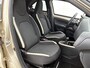 Toyota Aygo X 1.0 VVT-i S-CVT Pulse + | BTW Voertuig | Parkeersensoren voor+achter | Keyless Entry/Start | Climate Control | Cruise Control Adaptive | achteruitrijcamera | Apple CarPlay/Android Auto |