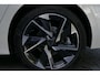 Peugeot 308 Allure / NAVI / ACHTERUITCAMERA / V+A PARKEERSENSOREN / FULL-LED / KEYLESS / 17'' LMV / STOELVERWARMING