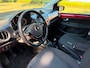 Volkswagen Up! 1.0 | Facelift | Stoelverwarming | Climate | Achteruitrijcamera | Cruise Control | Lichtmetaal | Nette staat | NAP