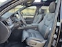 Volvo XC90 T8 AWD Ultra Black Edition | Luchtvering | Massage | Trekhaak | HUD |