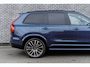 Volvo XC90 T8 Plug-in hybrid AWD Ultra Executive Black Edition | Bowers & Wilkins Audio | Luchtvering | SoH 100% | Google | Long Range | Ventilatie Voorstoelen | Trekhaak | Head-Up Display | Stoel-/Stuurverwarming | Adaptieve Cruise Control | 360 Camera | Massage | Gelamineerde Zijruiten Rondom | Getint Glas | Keyless | Memory | Elek. Achterklep | 22" LM