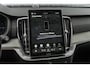 Volvo XC90 T8 Plug-in hybrid AWD Ultra Black Ed. Exec. | Google | Long Range | Ventilatie Voorstoelen | Bowers & Wilkins Audio | Trekhaak | Luchtvering | Head-Up Display | Stoel-/Stuurverwarming | Adaptieve Cruise Control | 360 Camera | Massage | Gelamineerde Zijruiten Rondom | Getint Glas | Keyless | Memory | Elek. Achterklep | 22" LM