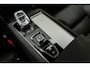 Volvo XC90 T8 Plug-in hybrid AWD Ultra Executive Black Edition | Bowers & Wilkins Audio | Luchtvering | SoH 100% | Google | Long Range | Ventilatie Voorstoelen | Trekhaak | Head-Up Display | Stoel-/Stuurverwarming | Adaptieve Cruise Control | 360 Camera | Massage | Gelamineerde Zijruiten Rondom | Getint Glas | Keyless | Memory | Elek. Achterklep | 22" LM