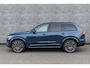 Volvo XC90 T8 Plug-in hybrid AWD Ultra Black Ed. Exec. | Google | Long Range | Ventilatie Voorstoelen | Bowers & Wilkins Audio | Trekhaak | Luchtvering | Head-Up Display | Stoel-/Stuurverwarming | Adaptieve Cruise Control | 360 Camera | Massage | Gelamineerde Zijruiten Rondom | Getint Glas | Keyless | Memory | Elek. Achterklep | 22" LM