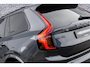 Volvo XC90 T8 Plug-in hybrid AWD Ultra Executive Black Edition | Bowers & Wilkins Audio | Luchtvering | SoH 100% | Google | Long Range | Ventilatie Voorstoelen | Trekhaak | Head-Up Display | Stoel-/Stuurverwarming | Adaptieve Cruise Control | 360 Camera | Massage | Gelamineerde Zijruiten Rondom | Getint Glas | Keyless | Memory | Elek. Achterklep | 22" LM