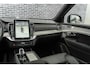 Volvo XC90 T8 Plug-in hybrid AWD Ultra Black Ed. Exec. | Google | Long Range | Ventilatie Voorstoelen | Bowers & Wilkins Audio | Trekhaak | Luchtvering | Head-Up Display | Stoel-/Stuurverwarming | Adaptieve Cruise Control | 360 Camera | Massage | Gelamineerde Zijruiten Rondom | Getint Glas | Keyless | Memory | Elek. Achterklep | 22" LM