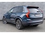 Volvo XC90 T8 Plug-in hybrid AWD Ultra Black Ed. Exec. | Google | Long Range | Ventilatie Voorstoelen | Bowers & Wilkins Audio | Trekhaak | Luchtvering | Head-Up Display | Stoel-/Stuurverwarming | Adaptieve Cruise Control | 360 Camera | Massage | Gelamineerde Zijruiten Rondom | Getint Glas | Keyless | Memory | Elek. Achterklep | 22" LM