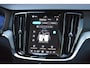 Volvo V60 T6 350PK Plug-in hybrid AWD Essential Bright | Moritz leder | 19 inch | All-season banden | Trekhaak