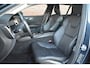 Volvo V60 T6 350PK Plug-in hybrid AWD Essential Bright | Moritz leder | 19 inch | All-season banden | Trekhaak